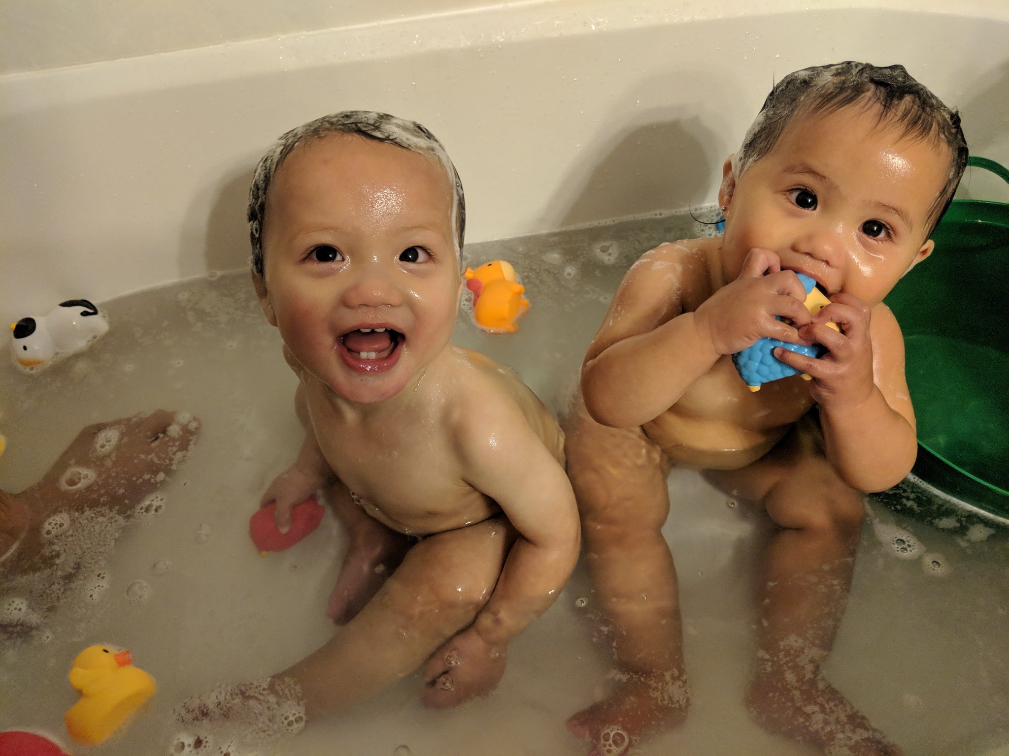 4 Steps to Bath Time with Twins