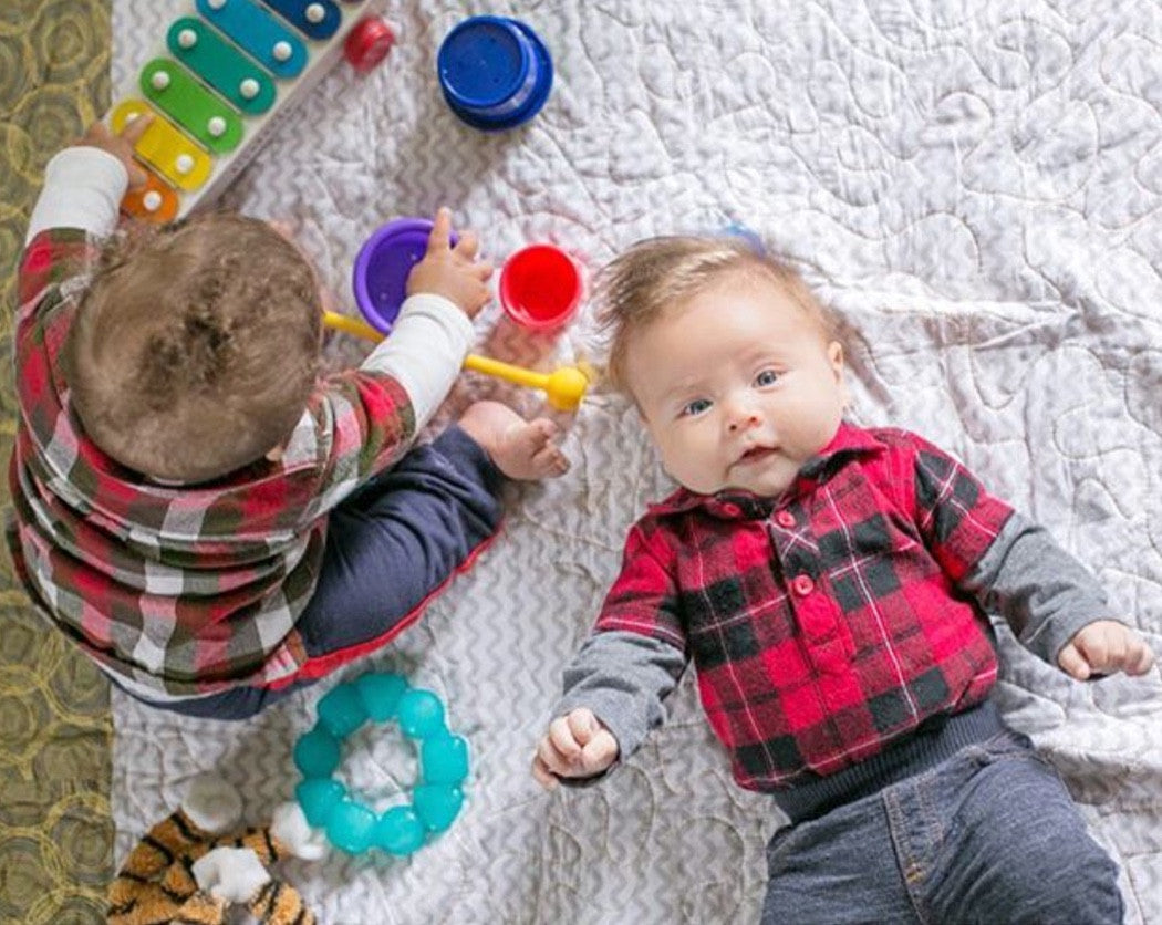 Four Tips for Encouraging Wakefulness in Your Twins